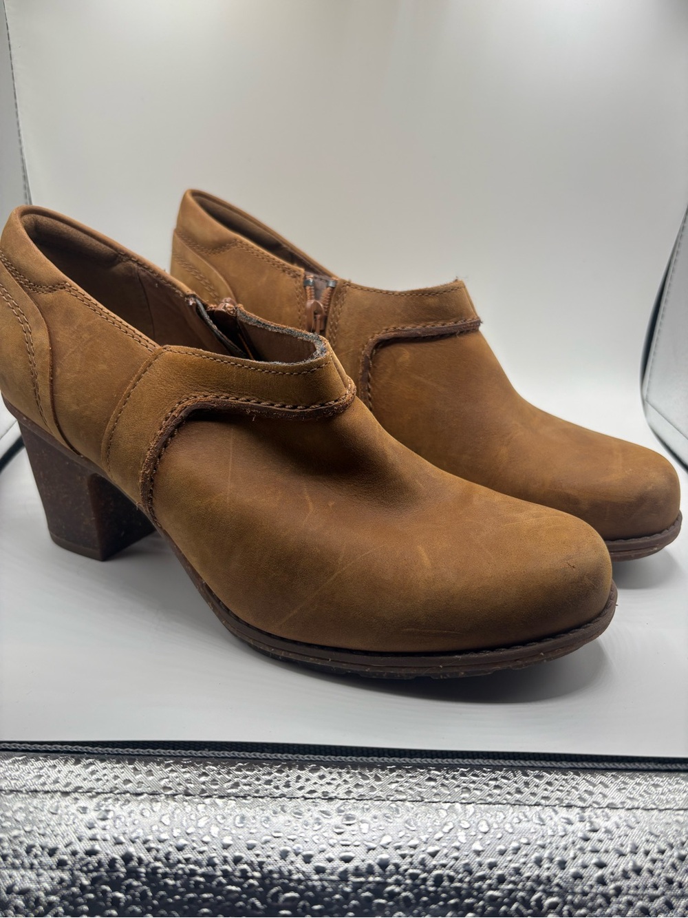 Clarks Women's Brown Leather Heeled Slip-On Pumps 9.5